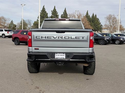 Used 2023 Chevrolet Silverado 1500 Custom Trail Boss w/ LPO, Dark Essentials Package image 9