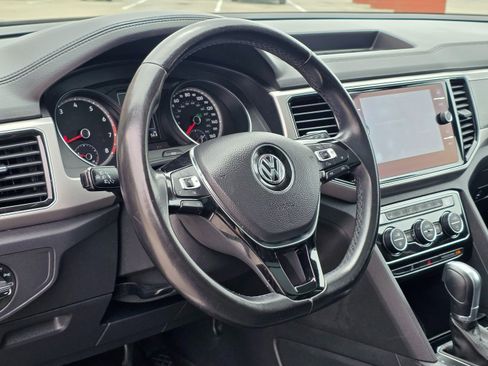 Used 2018 Volkswagen Atlas SEL FWD image 16