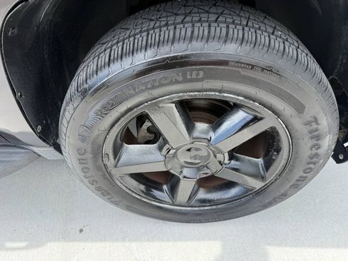 Used 2012 Chevrolet Avalanche LT w/ All-Star Edition RWD image 30