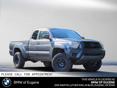 Used 2015 Toyota Tacoma 4x4 Access Cab image 1