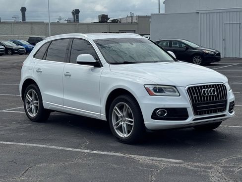 Used 2017 Audi Q5 2.0T Premium Plus w/ Technology Package image 2