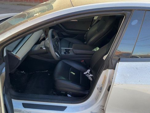 Used 2022 Tesla Model 3 RWD image 4