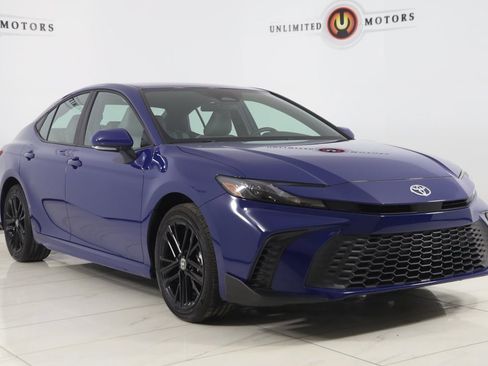 Used 2025 Toyota Camry SE image 20