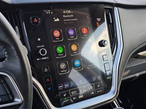 Used 2025 Subaru Outback Premium image 36