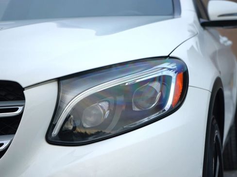 Used 2016 Mercedes-Benz GLC 300 4MATIC image 9