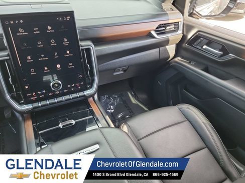 Certified 2025 GMC Yukon XL Denali AWD/4WD image 24
