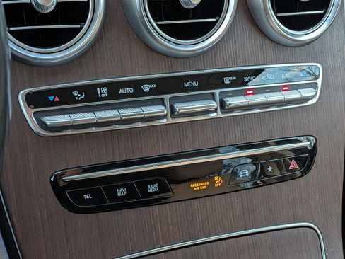 Certified 2021 Mercedes-Benz GLC 300 4MATIC image 22