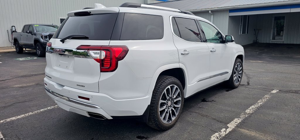 Used 2022 GMC Acadia Denali w/ GMC Pro Grade Package AWD/4WD image 8