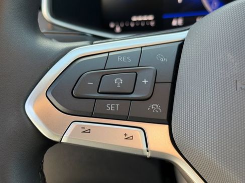 Certified 2026 Volkswagen Taos SE FWD image 27