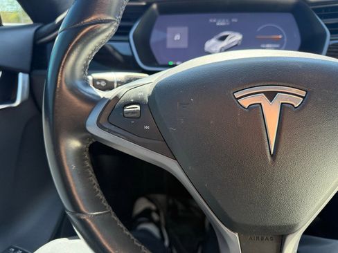 Used 2018 Tesla Model S 100D image 17