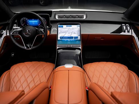 Used 2023 Mercedes-Benz S 580 4MATIC Sedan w/ 3D Technology Package image 43