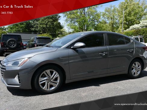 Used 2019 Hyundai Elantra SEL w/ Cargo Package image 1
