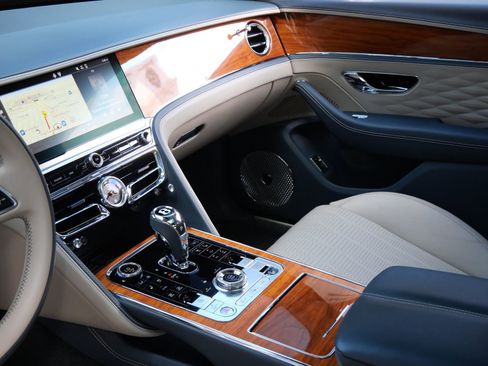Used 2021 Bentley Flying Spur W12 AWD/4WD image 15