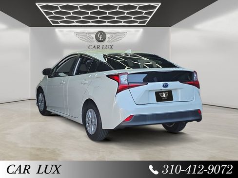 Used 2019 Toyota Prius L Eco FWD image 3