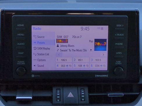 Used 2022 Toyota RAV4 XLE Premium image 18