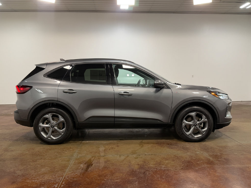 Used 2025 Ford Escape ST-Line Select AWD/4WD image 23