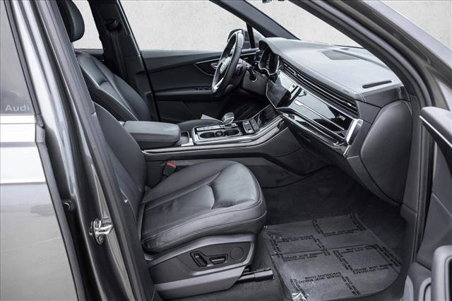 Certified 2025 Audi Q7 2.0T Premium w/ Convenience Package AWD/4WD image 26