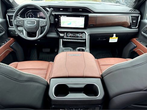 New 2026 GMC Sierra 2500 Denali Ultimate image 11