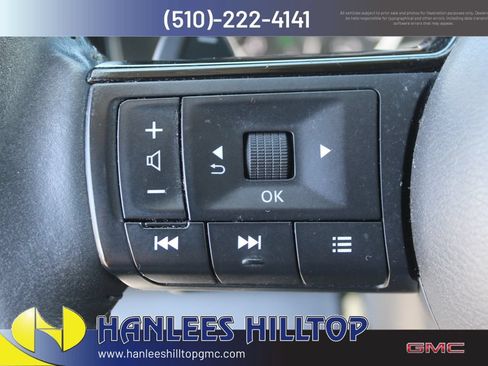 Used 2022 Nissan Pathfinder SL w/ SL Premium Package FWD image 31