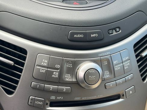 Used 2010 Subaru Tribeca Limited AWD/4WD image 19