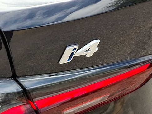 Used 2024 BMW i4 eDrive35 w/ Convenience Package image 34