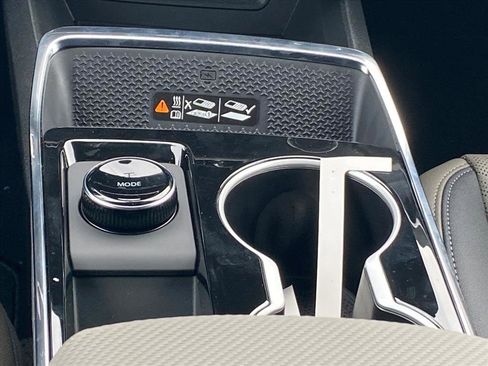 New 2026 Chevrolet Equinox LT w/ Convenience Package II image 12