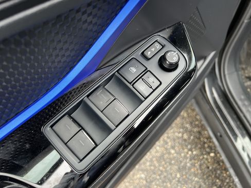 Used 2021 Toyota C-HR LE image 20