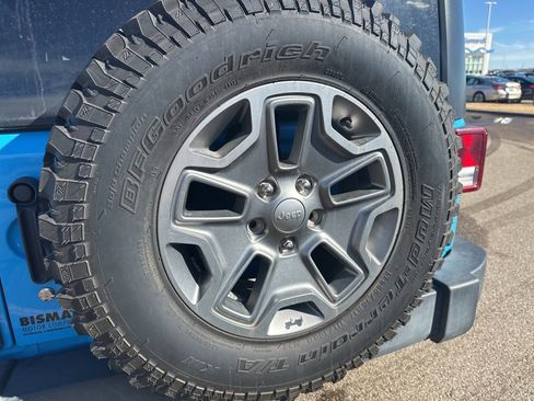 Used 2018 Jeep Wrangler Unlimited Rubicon w/ Cold Weather Group AWD/4WD image 5