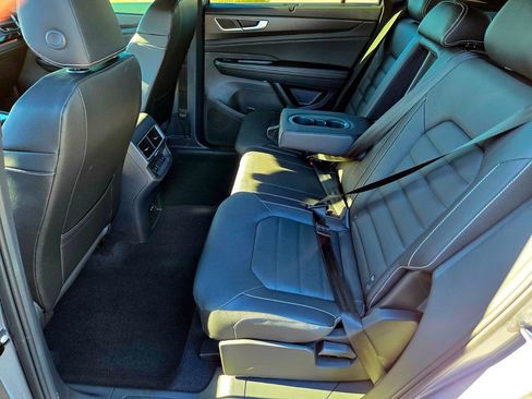 New 2026 Volkswagen Atlas Cross Sport SEL R-Line AWD/4WD image 7