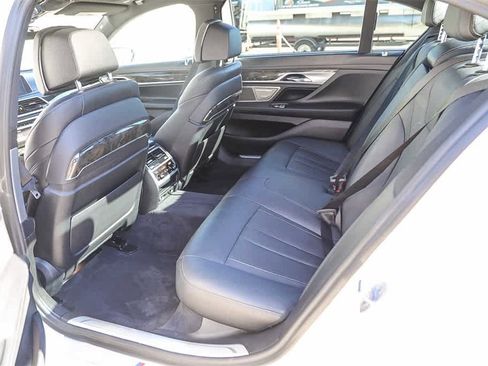 Used 2017 BMW 740e xDrive image 17