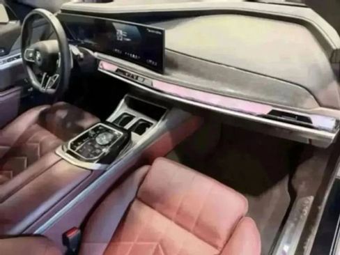 Used 2025 BMW 760i xDrive 760i xDrive w/ Executive Package image 33