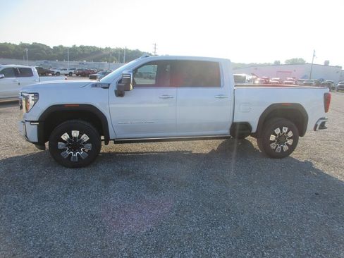 New 2026 GMC Sierra 2500 Denali w/ Denali Reserve Package AWD/4WD image 9
