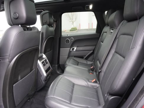 Used 2019 Land Rover Range Rover Sport HSE image 14