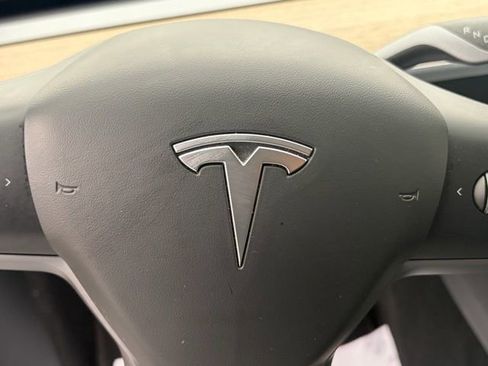 Used 2024 Tesla Model Y Long Range image 19