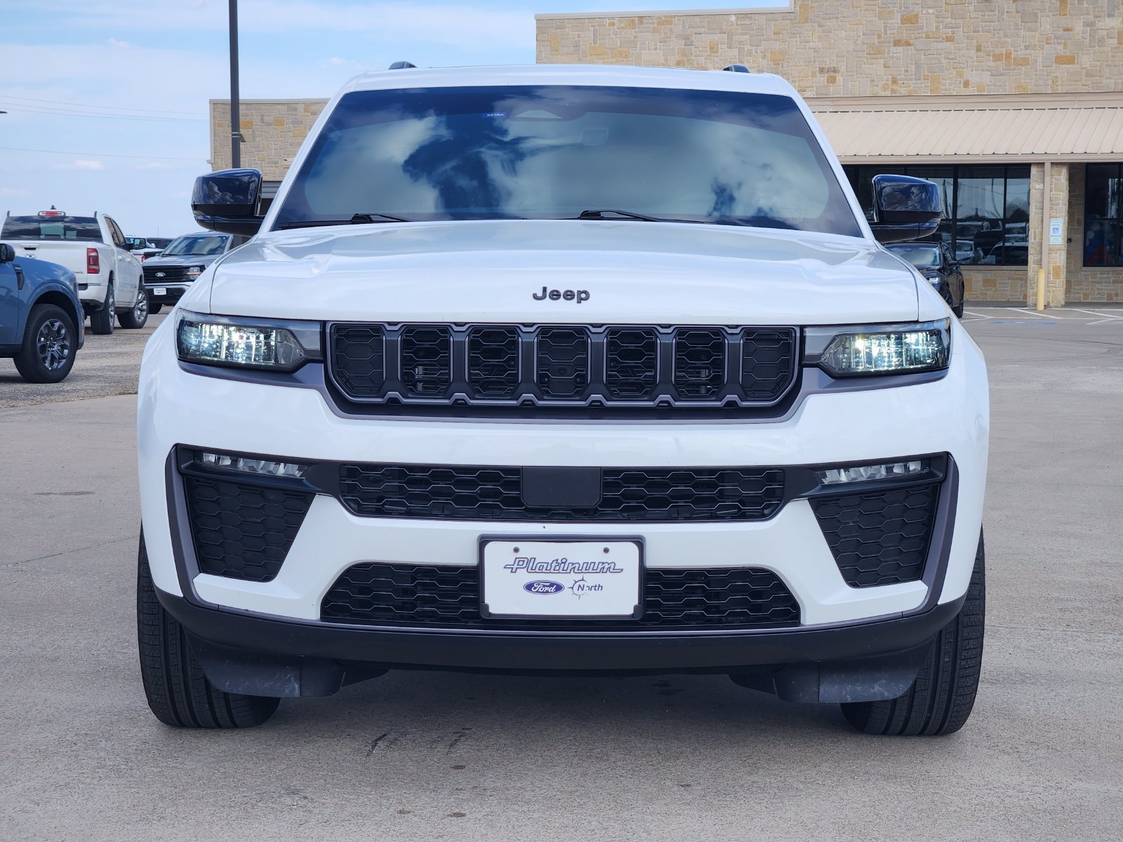 Used 2026 Jeep Grand Cherokee Limited w/ Limited Altitude Package AWD/4WD image 6