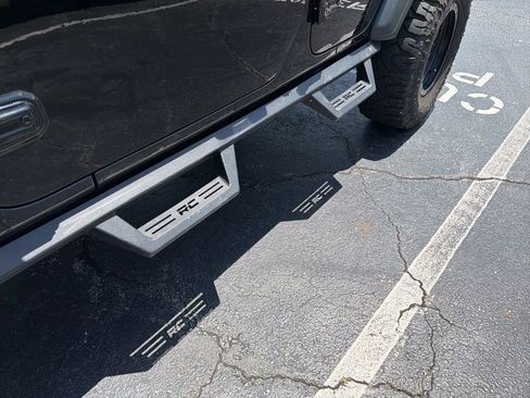 Used 2018 Jeep Wrangler Unlimited Sport AWD/4WD image 4