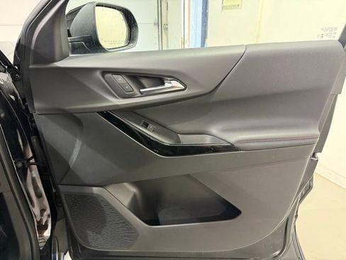 Used 2025 Chevrolet Equinox RS w/ Safety and Technology Package AWD/4WD image 30