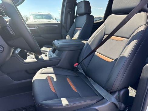 New 2026 GMC Sierra 1500 AT4 w/ AT4 Premium Package AWD/4WD image 17