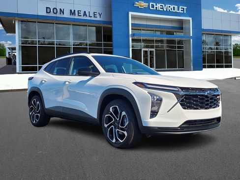 New 2026 Chevrolet Trax RS w/ Driver Confidence Package image 1