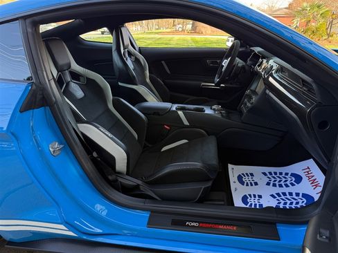 Used 2022 Ford Mustang Shelby GT500 w/ Carbon Fiber Track Pack image 62