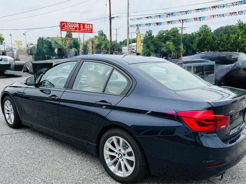 Used 2017 BMW 320i xDrive Sedan AWD/4WD image 4