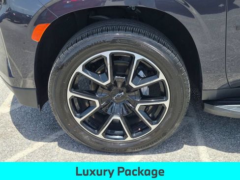 Used 2024 Chevrolet Tahoe RST w/ Luxury Package RWD image 12