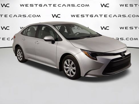 Used 2025 Toyota Corolla LE FWD image 42