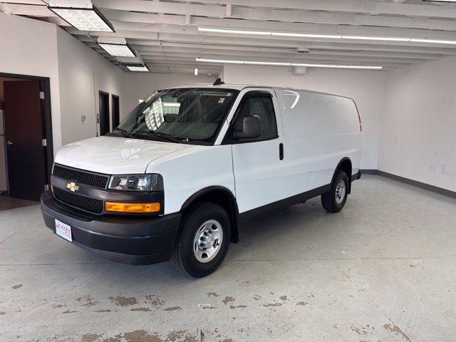 Used 2021 Chevrolet Express 2500 w/ Driver Convenience Package RWD image 3