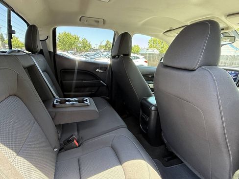 Used 2017 Chevrolet Colorado LT w/ LT Convenience Package RWD image 15