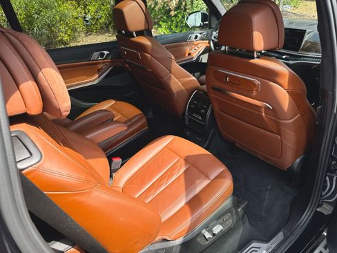 Used 2023 BMW X7 xDrive40i w/ Executive Package AWD/4WD image 32
