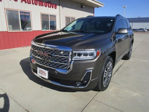 Used 2020 GMC Acadia Denali w/ Technology Package image 3