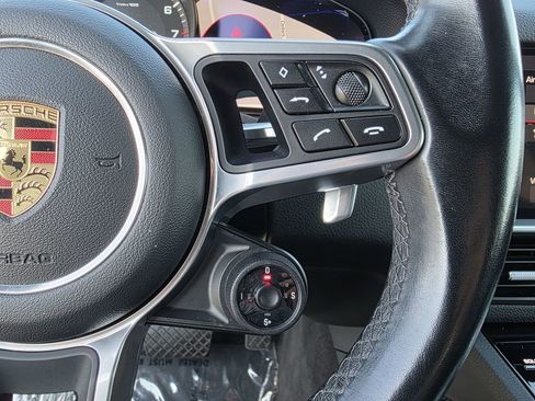 Used 2021 Porsche Cayenne Coupe image 37