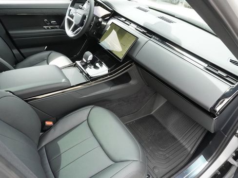 New 2026 Land Rover Range Rover Sport SE AWD/4WD image 22