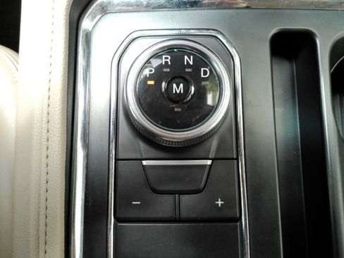 Used 2024 Ford Expedition XLT AWD/4WD image 48